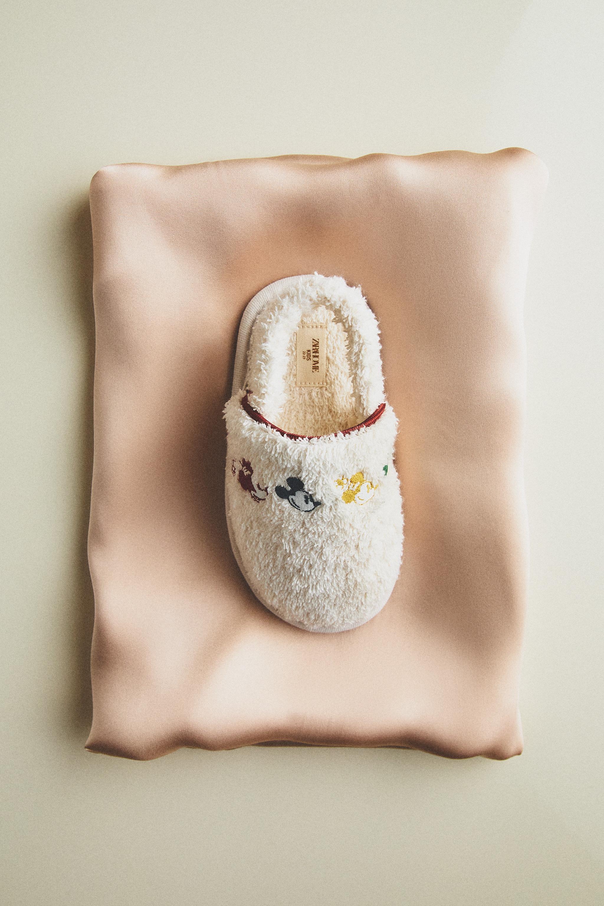 KIDS' MICKEY & MINNIE ©DISNEY BATH TOWEL SLIPPERS
