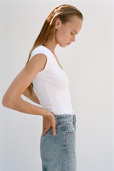 CAMISETA ESCOTE REDONDO - Blanco de Zara
