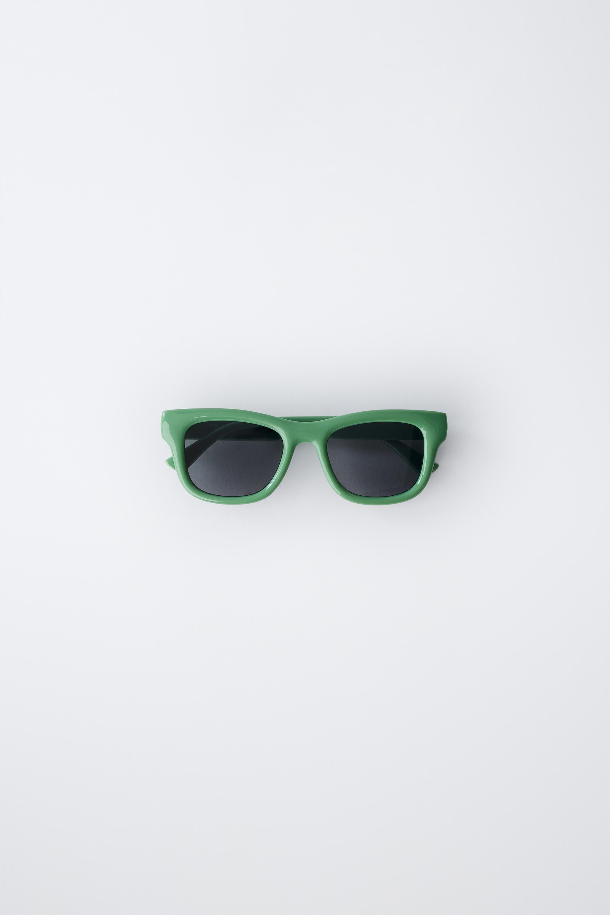 SQUARE PLASTIC SUNGLASSES