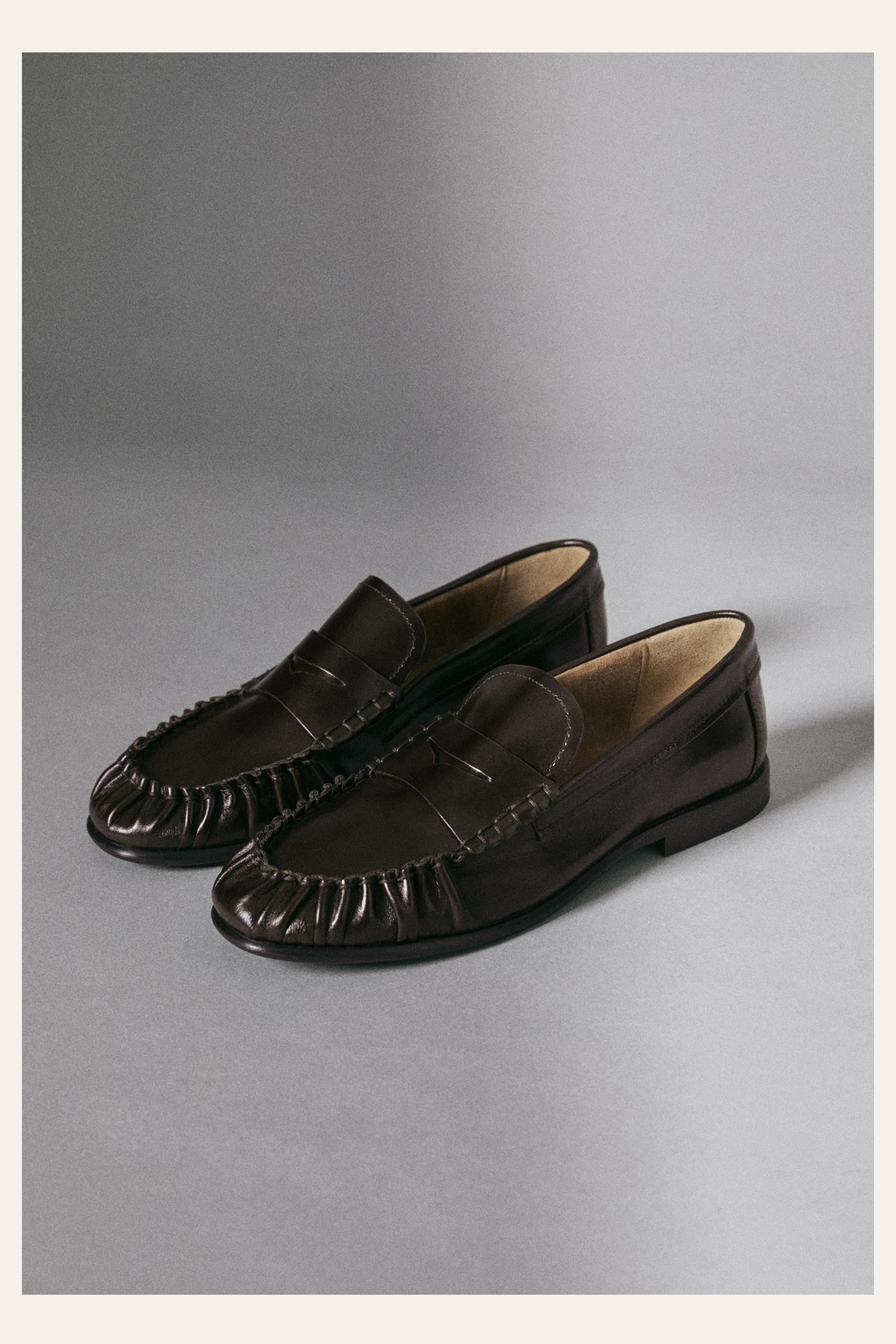 Embossed leather loafers — Brown