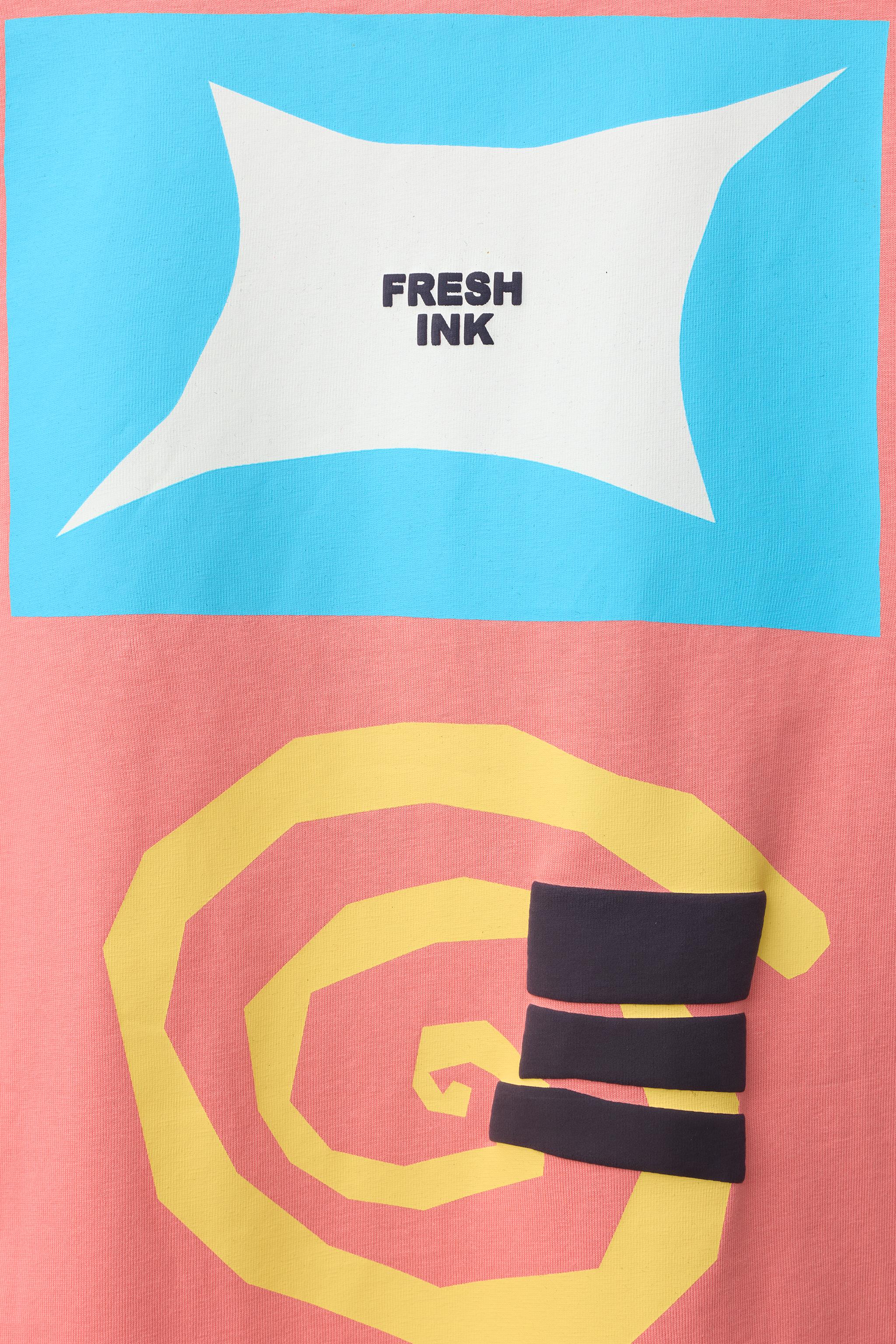 T-SHIRT À IMPRIMÉ EN RELIEF