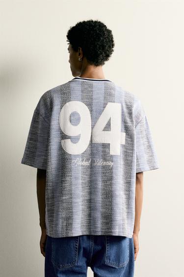 SUDADERA JACQUARD BORDADO FÚTBOL RETRO - Azul de Zara