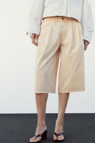 SHORT EN JEAN À PINCES - Jaune clair de Zara - Image 2