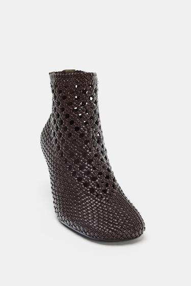 BOTTINES À TALONS TRESSÉES - Marron de Zara - Image 4