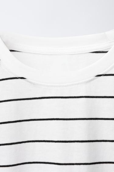 T-SHIRT BASIQUE À RAYURES - Rayures de Zara - Image 2