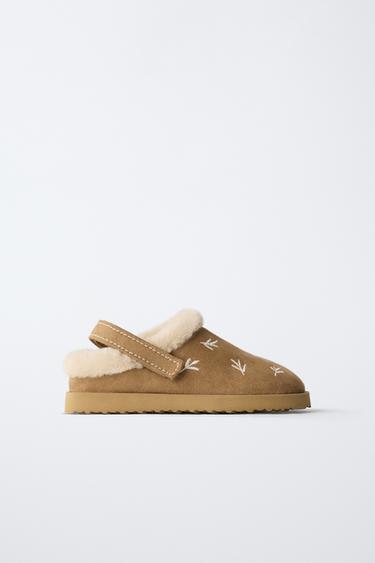 EMBROIDERED FAUX FUR CLOGS - Brown by Zara