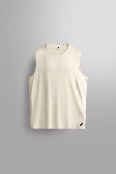 PLAYERA TANK RUNNING - Hueso de Zara