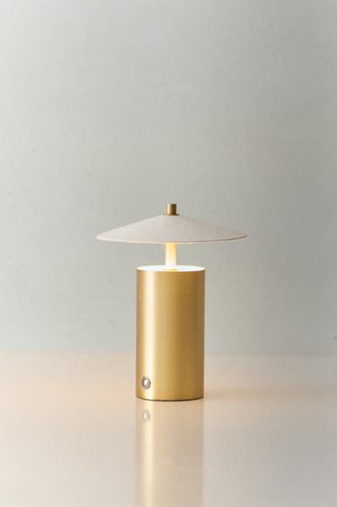 CANDEEIRO DE MESA ABAJUR PAPEL SEM FIOS - Dourado da Zara