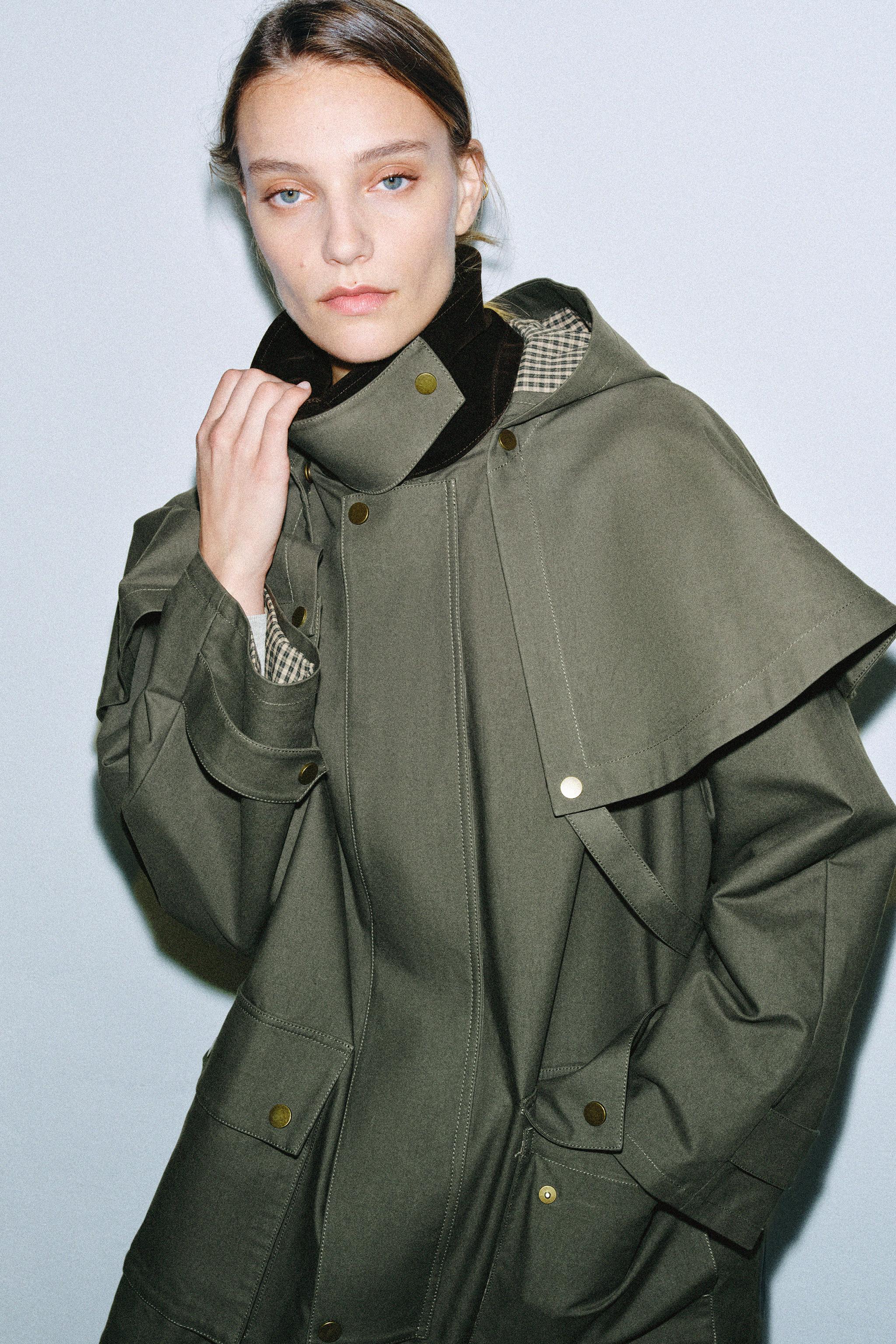 Zara ZW COLLECTION KONTRAST YAKALI KAPÜŞONLU TRENÇKOT görsel 4