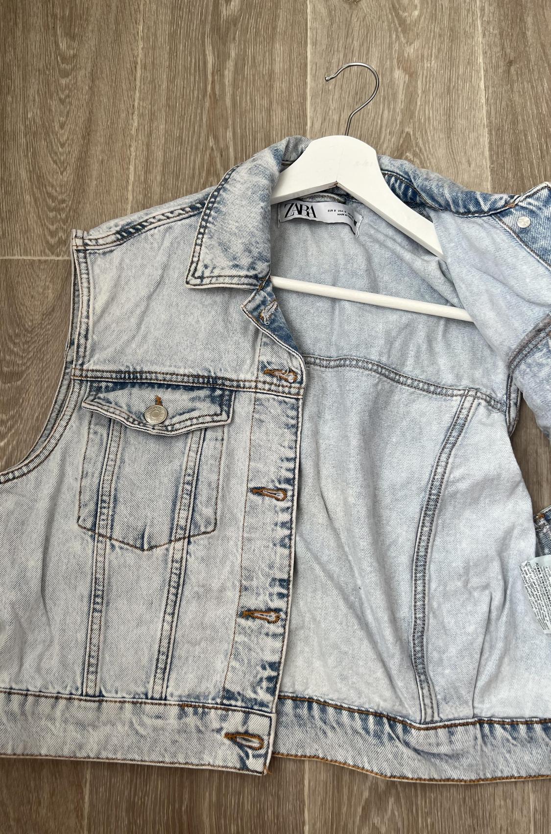 VESTE SANS MANCHES EN JEAN ZARA  TRÈS BON ÉTAT - Image 3