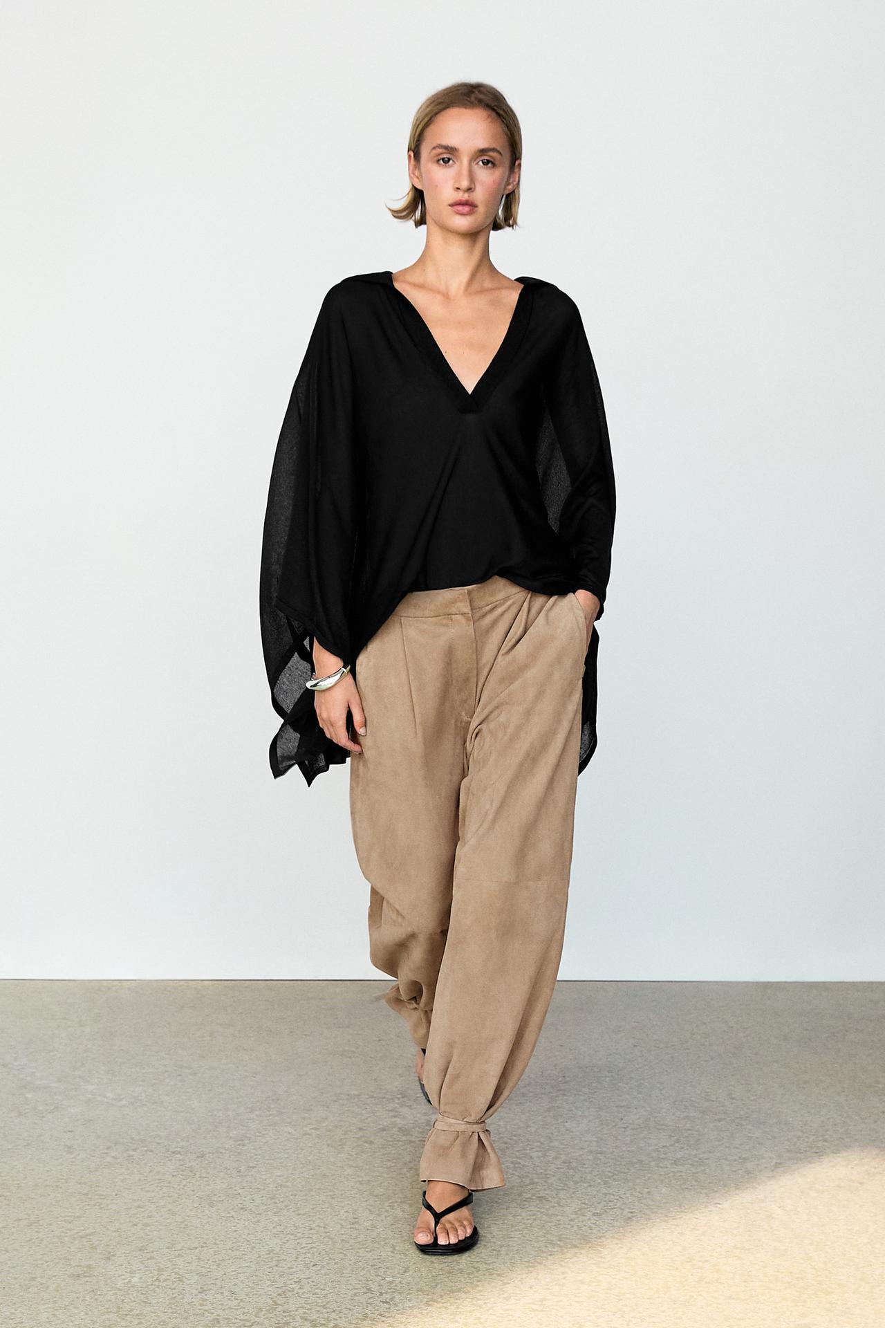 Metallic detail polo collar flowing cape — Black