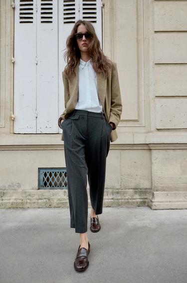 PANTALON DROIT À PINCES ET RAYURES - rayures de Zara - Image 1