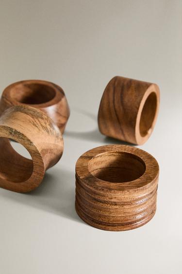PACK OF WOODEN NAPKIN RINGS (PACK OF 4) - Light beige by Zara - Image 1