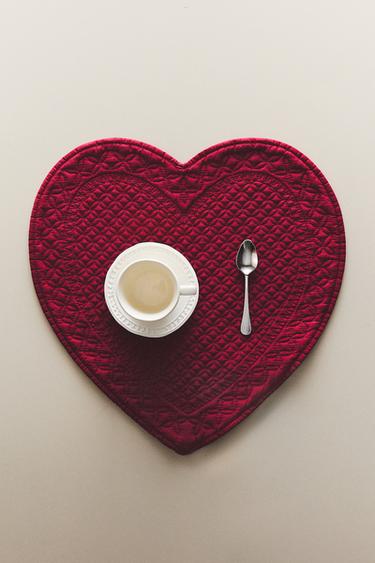 HEART PLACEMAT - Burgundy by Zara - Image 4