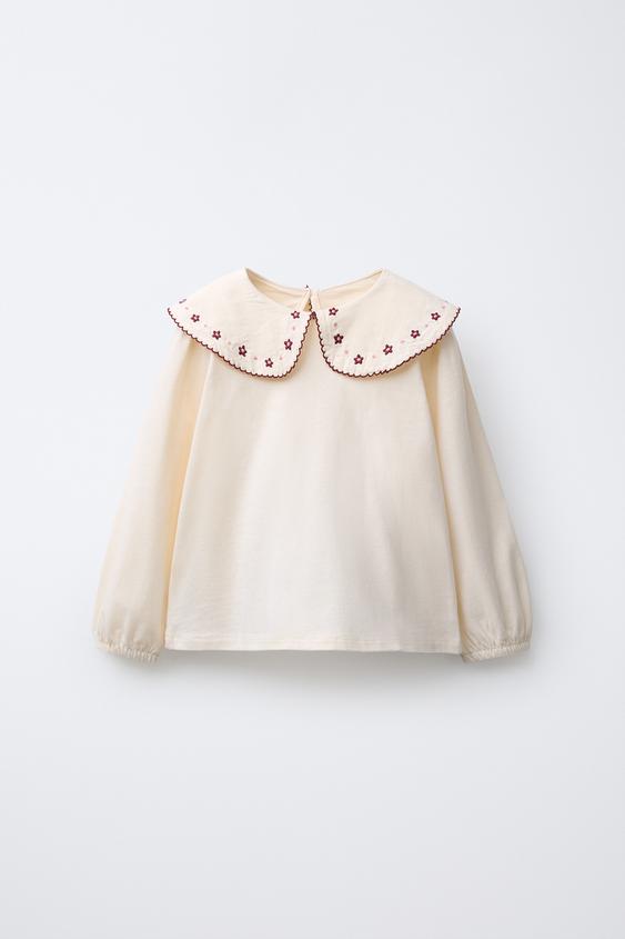 CAMISETA CUELLO BOBO BORDADOS - Crudo de Zara - Imagen 0