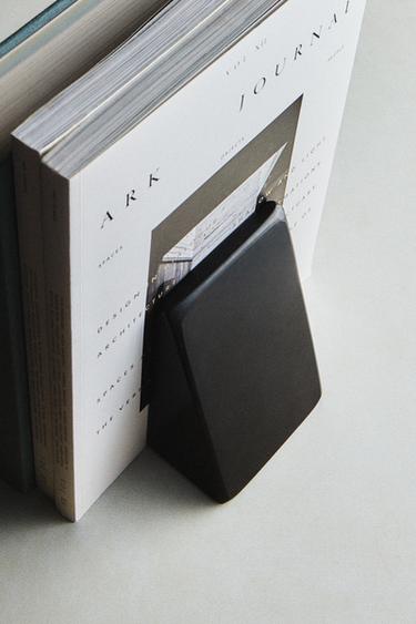 TRIANGULAR MARBLE BOOKEND - Black by Zara - Image 4