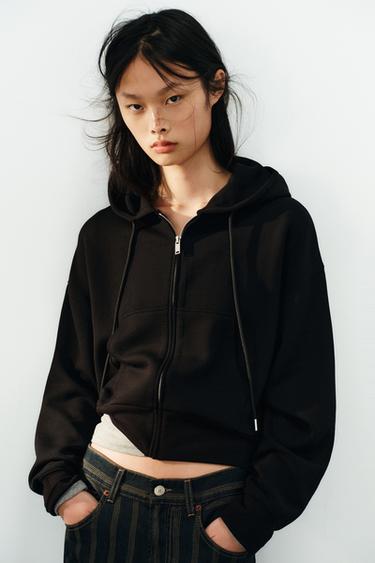 INTERLOCK HOODIE — Black 2