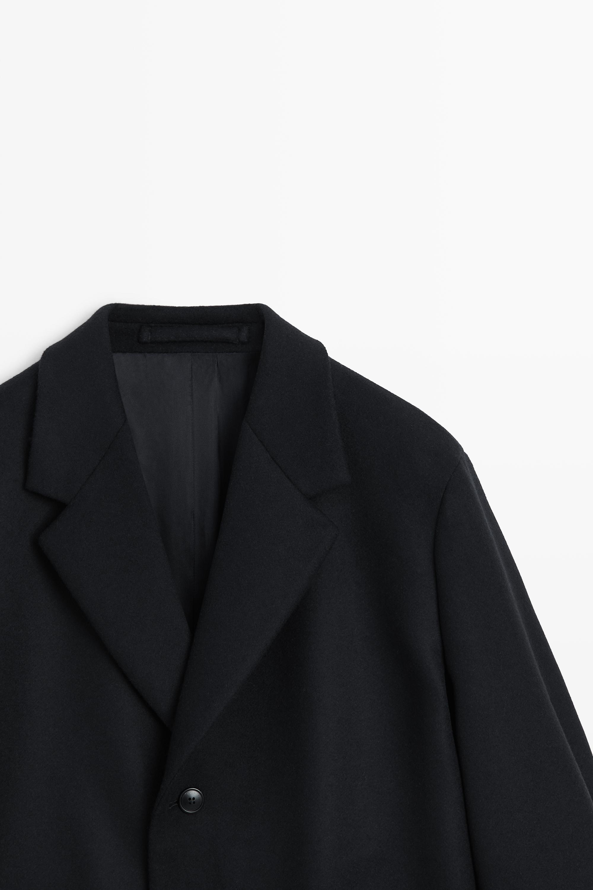 100% wool coat with lapel collar