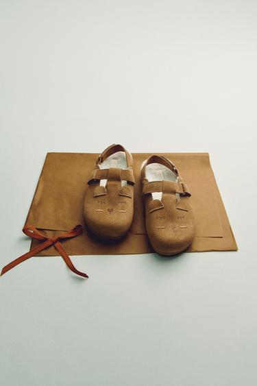 SABOTS EN CUIR IMPRIMÉ ANIMAL - Marron de Zara