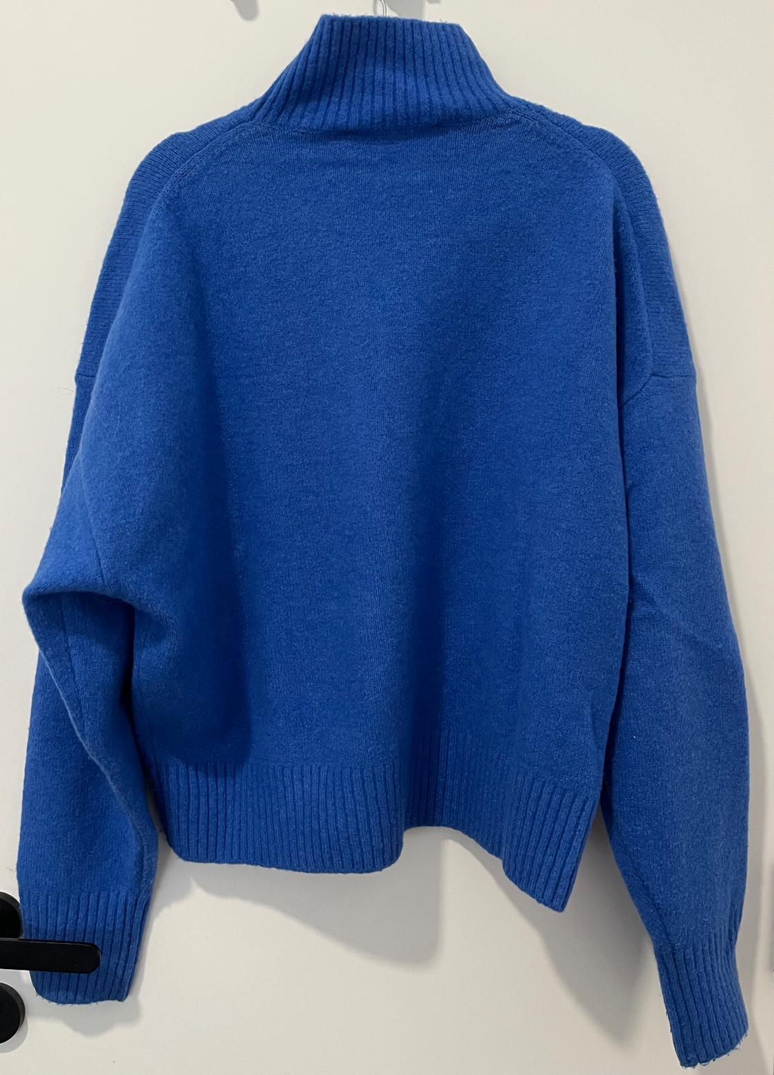 BASIC SOFT KNIT SWEATER - Image 3