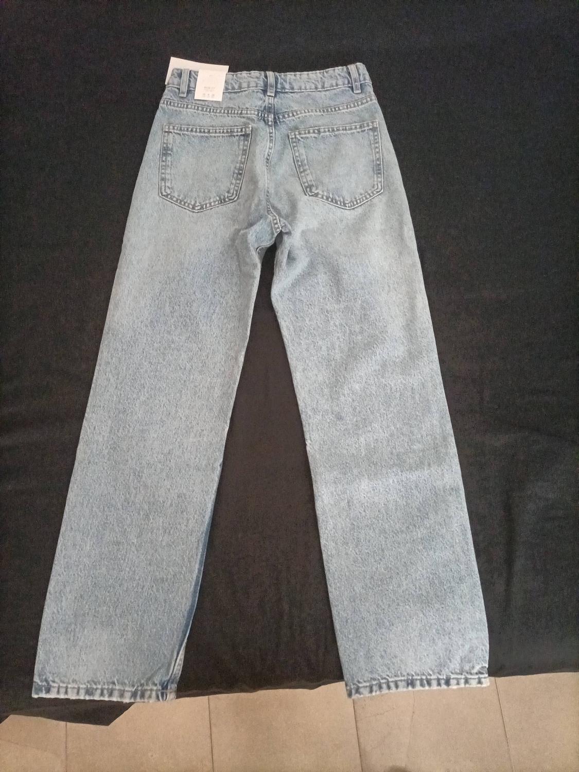 TRF MOM FIT HIGH-WAIST JEANS - Image 3