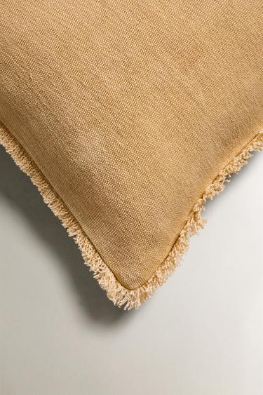 HOUSSE DE COUSSIN FRANGES - Vanille de Zara - Image 1