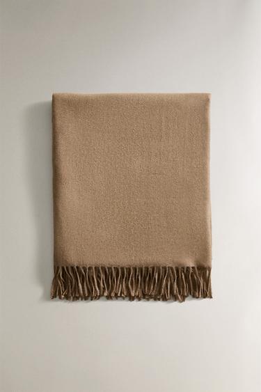 MANTA DECORATIVA FLECOS - Beige de Zara