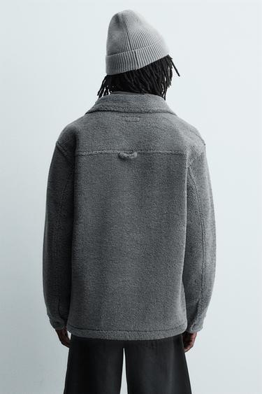 OVERSHIRT MIT LAMMFELLIMITAT UND TASCHEN - Blau / Grau von Zara