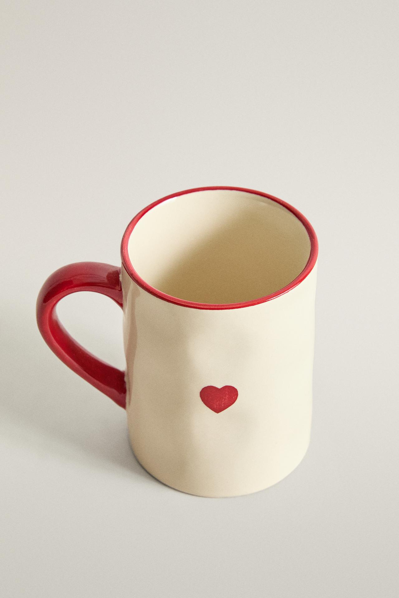 CERAMIC CHRISTMAS HEART MUG — White / Red