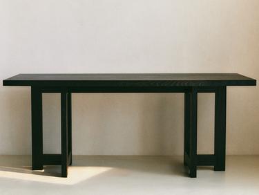 DESK 01 — Black 1