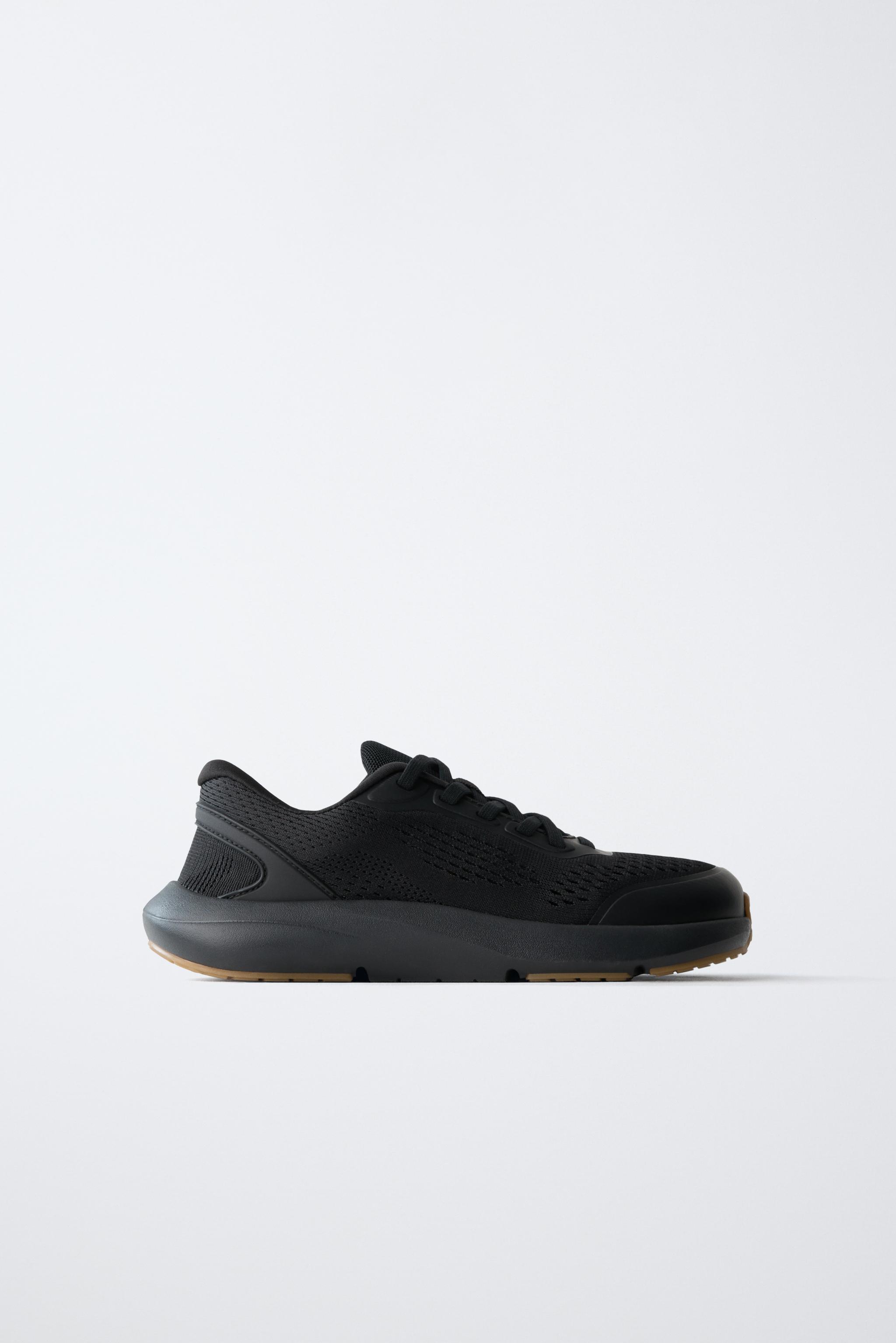 BAREFOOT SNEAKERS — Black