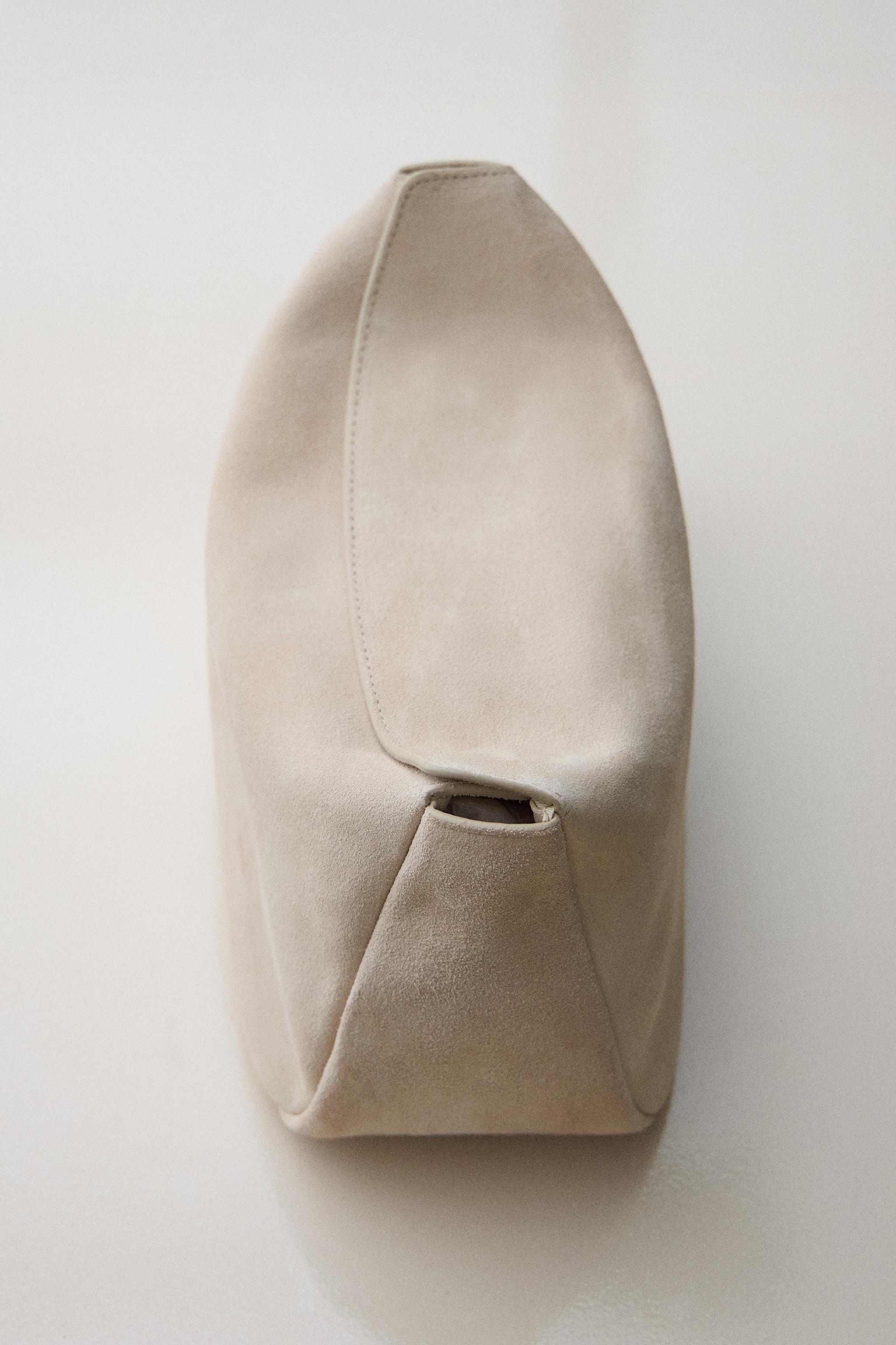 SPLIT SUEDE CLUTCH MAKEUP BAG — Beige