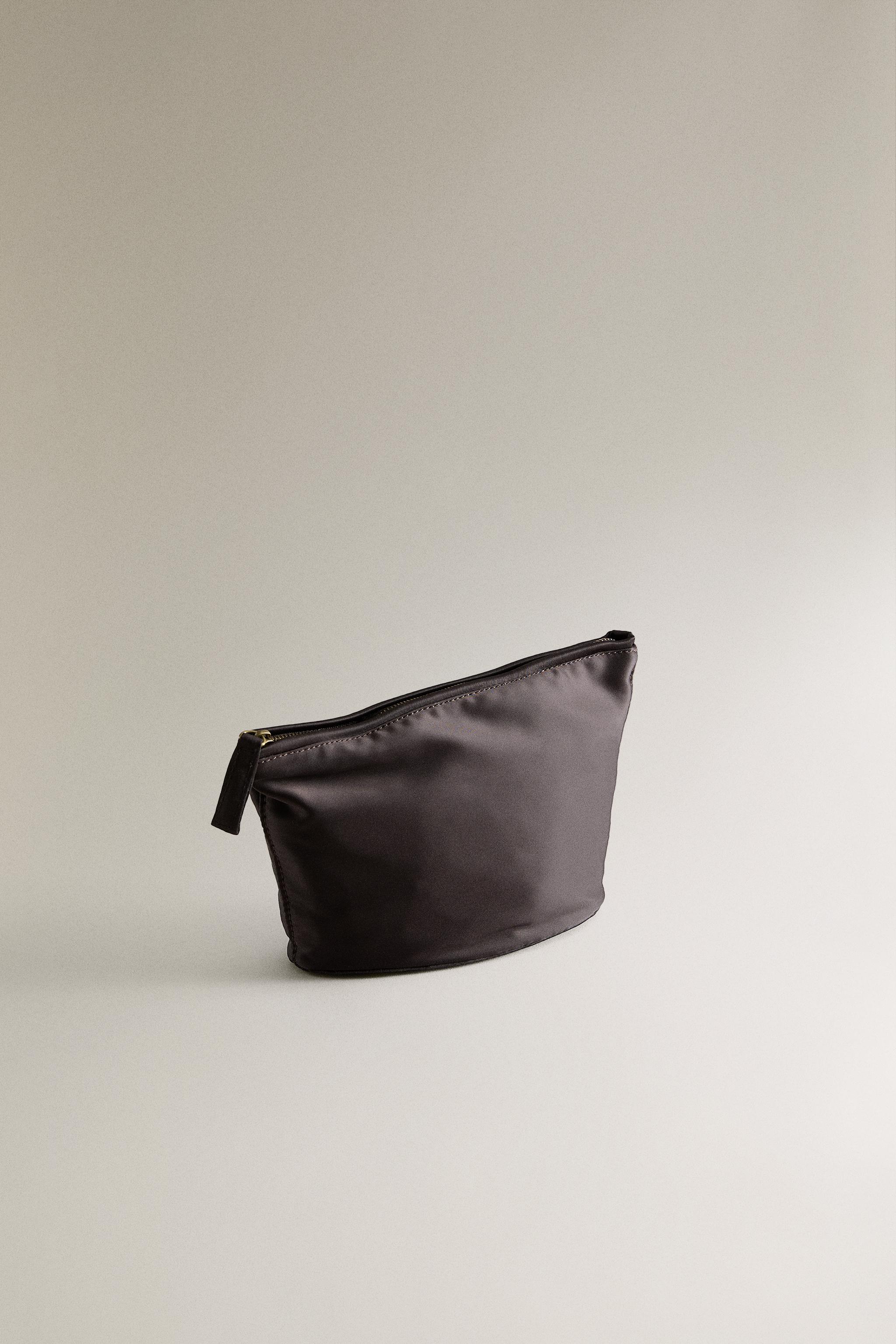 SATEEN WASH BAG — Brown