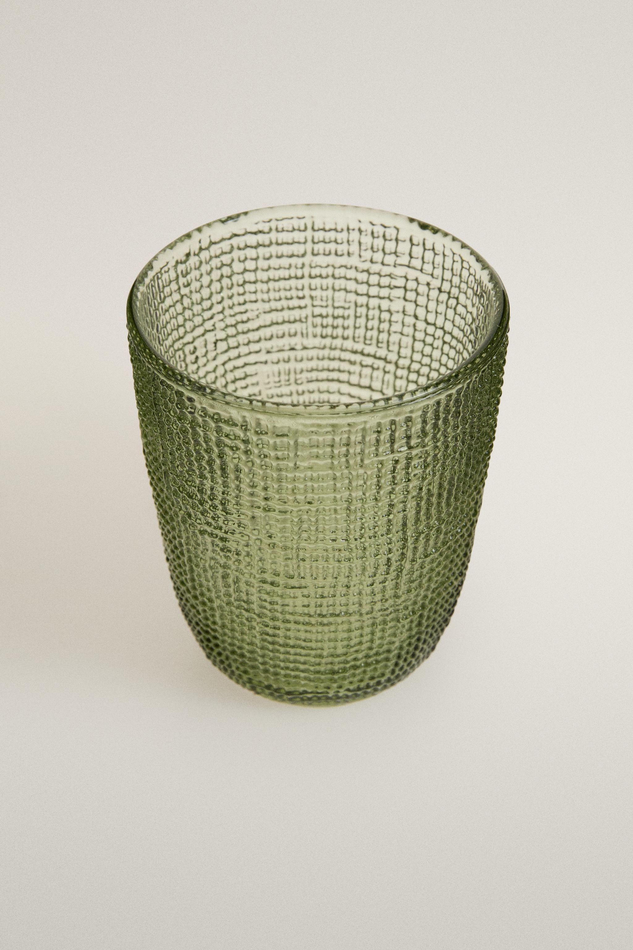 TEXTURED GLASS TUMBLER — Green