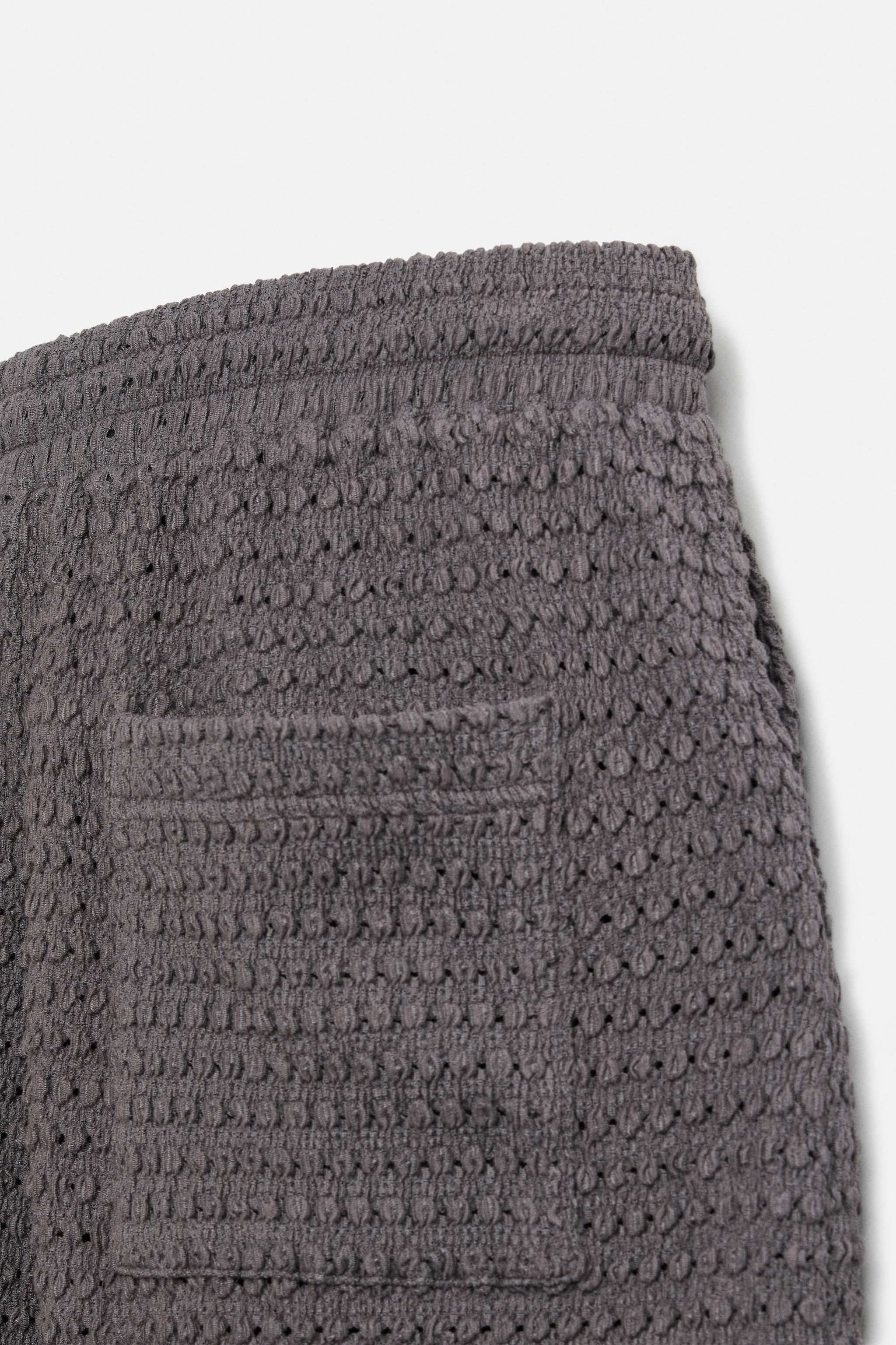 IRREGULAR TEXTURED BERMUDA SHORTS - Anthracite Gray | ZARA
