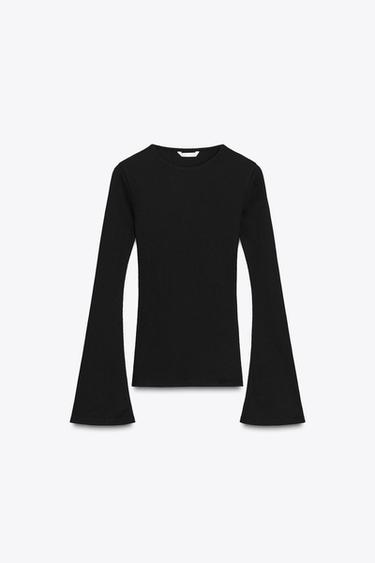 ФУТБОЛКА В РУБЧИК С РАСКЛЕШЕННЫМИ РУКАВАМИ — ЧЕРНЫЙ от Zara