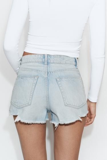 SHORT EN DENIM TRF DÉCHIRÉ TAILLE MI-HAUTE - Bleu clair de Zara - Image 4