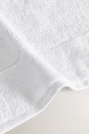 TEXTURED STRIPED BATH TOWEL - White by Zara - Image 3