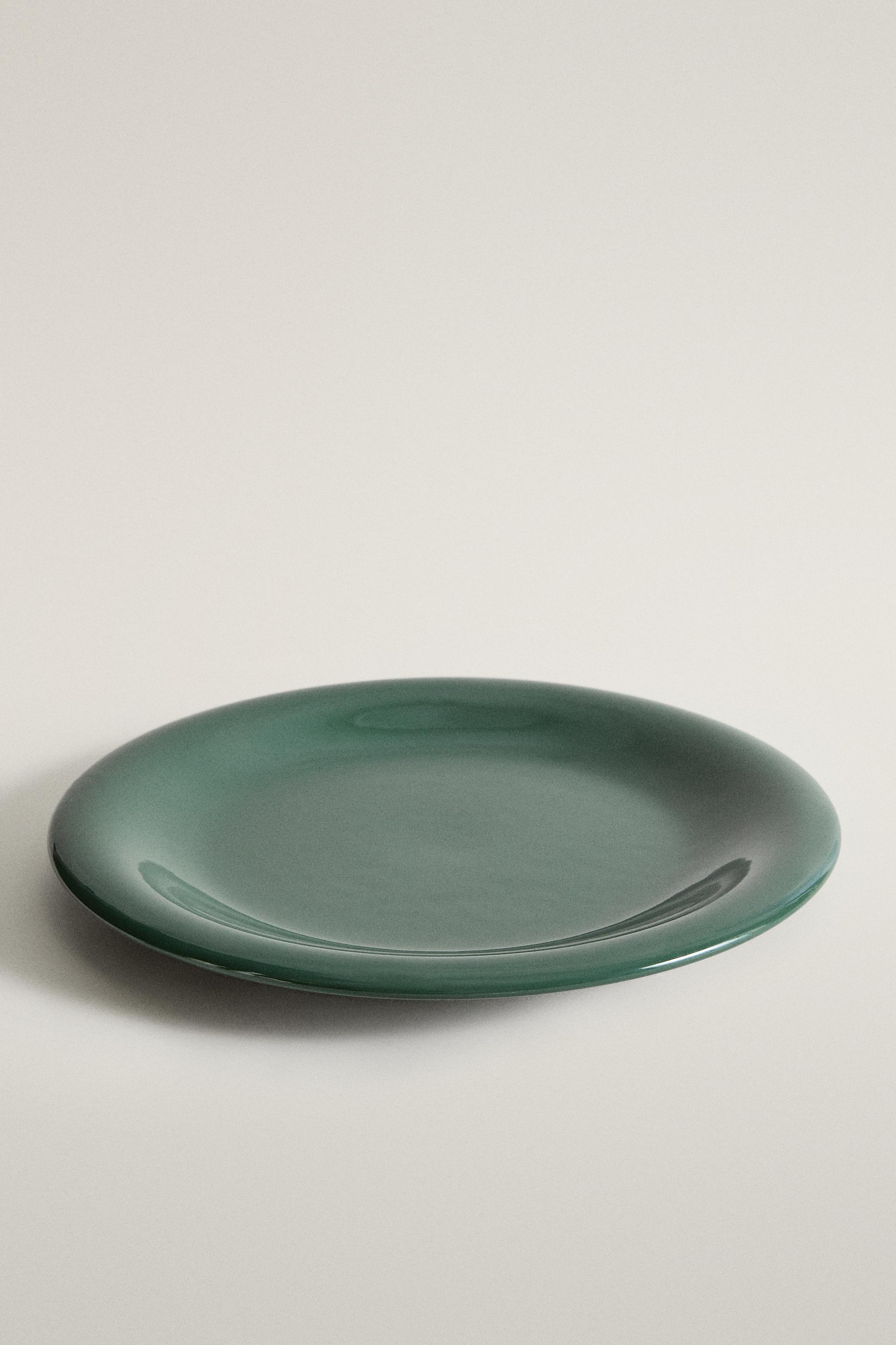 ENAMELLED STONEWARE DINNER PLATE