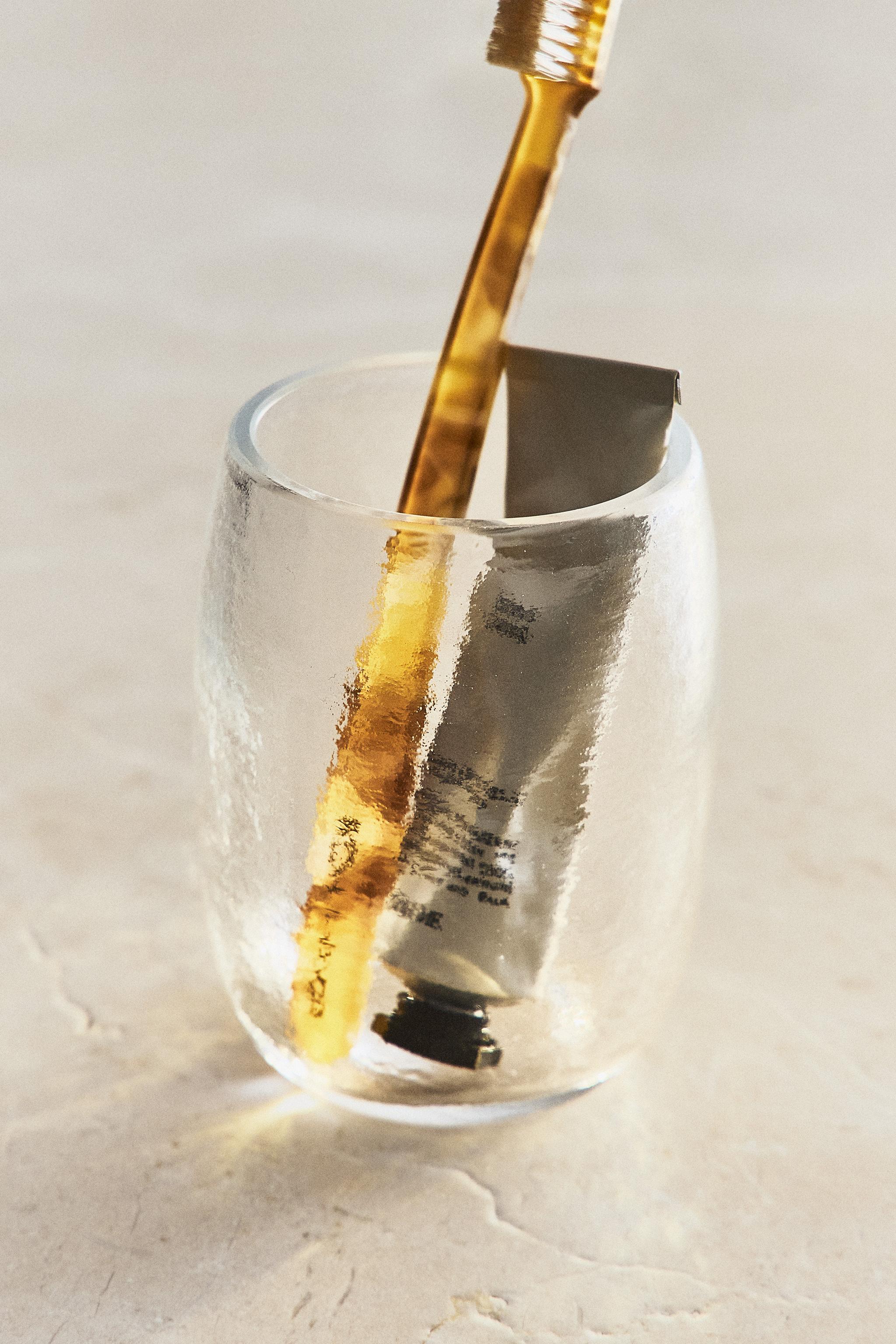 TEXTURED GLASS TOOTHBRUSH TUMBLER