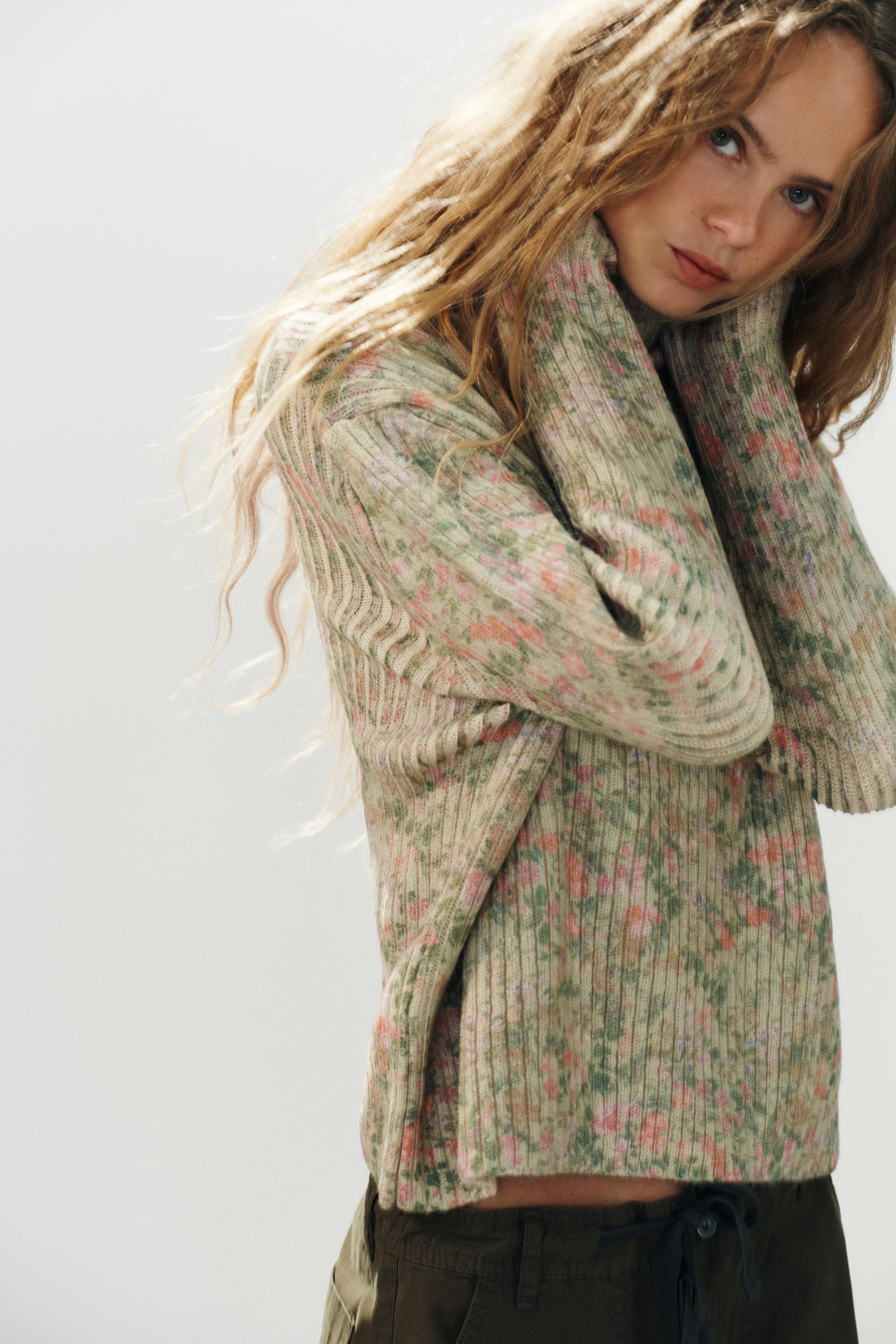 PRINTED RIBBED KNIT SWEATER thumbnail 3