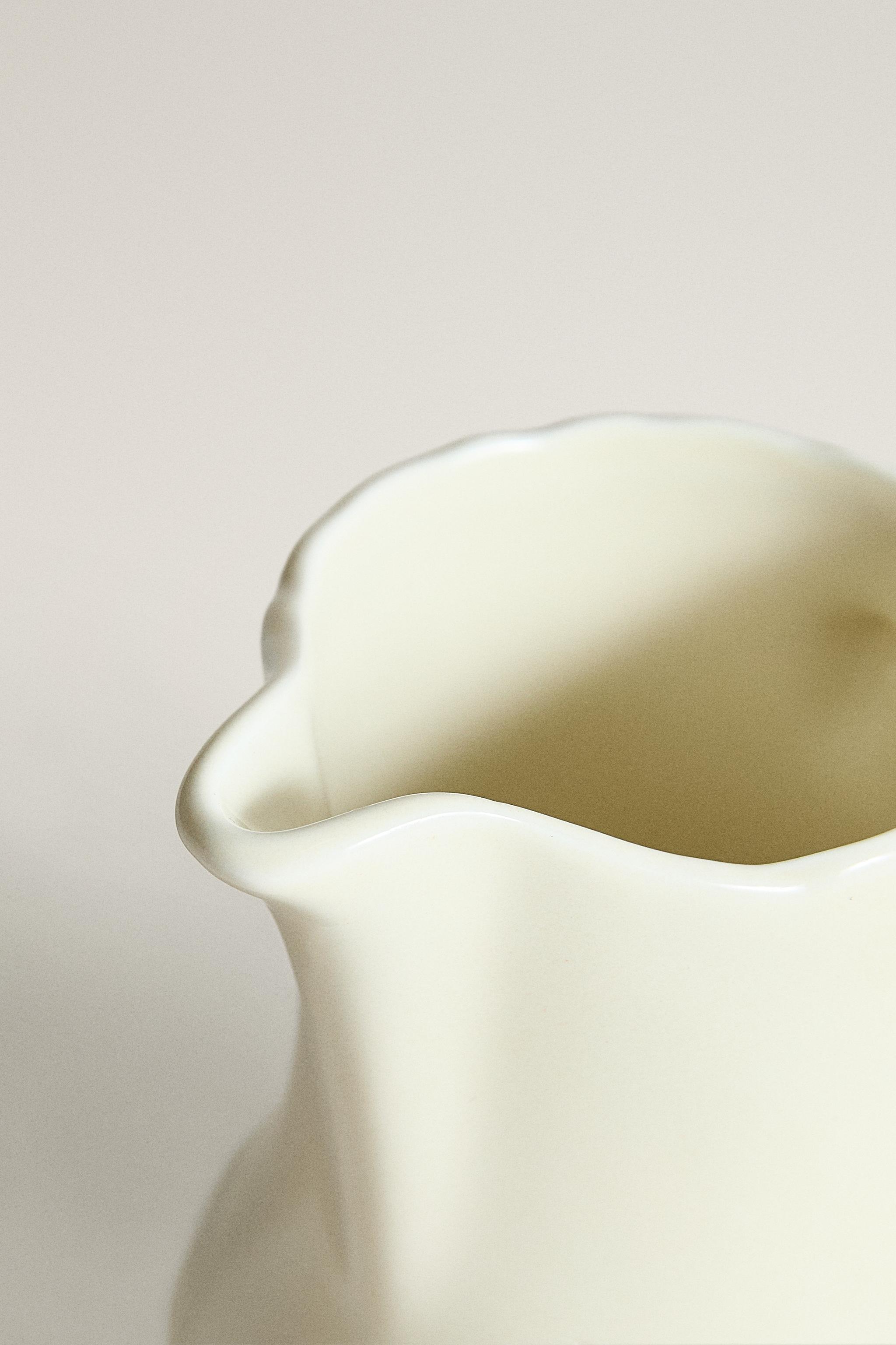 PICHET À LAIT EN PORCELAINE RAISINS