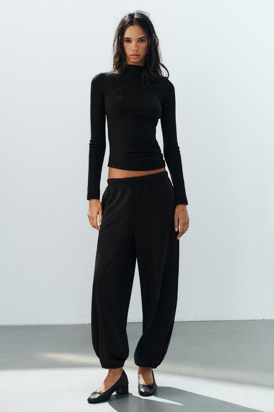CONJUNTO TOP ASIMÉTRICO Y PANTALÓN FLUIDO - Azul medio de Zara - Imagen 0