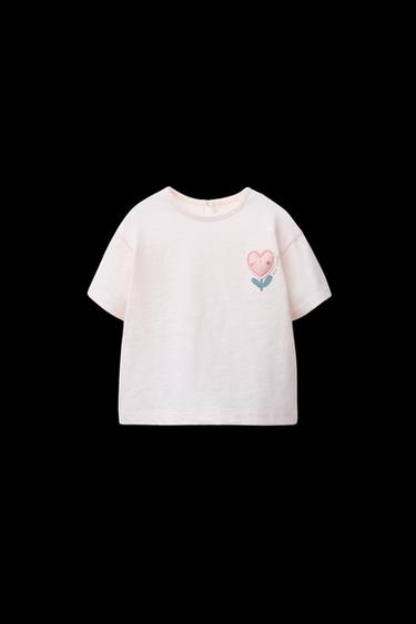 CAMISETA APLIQUE FLOR CORAZÓN - Rosa claro de Zara - Imagen 0