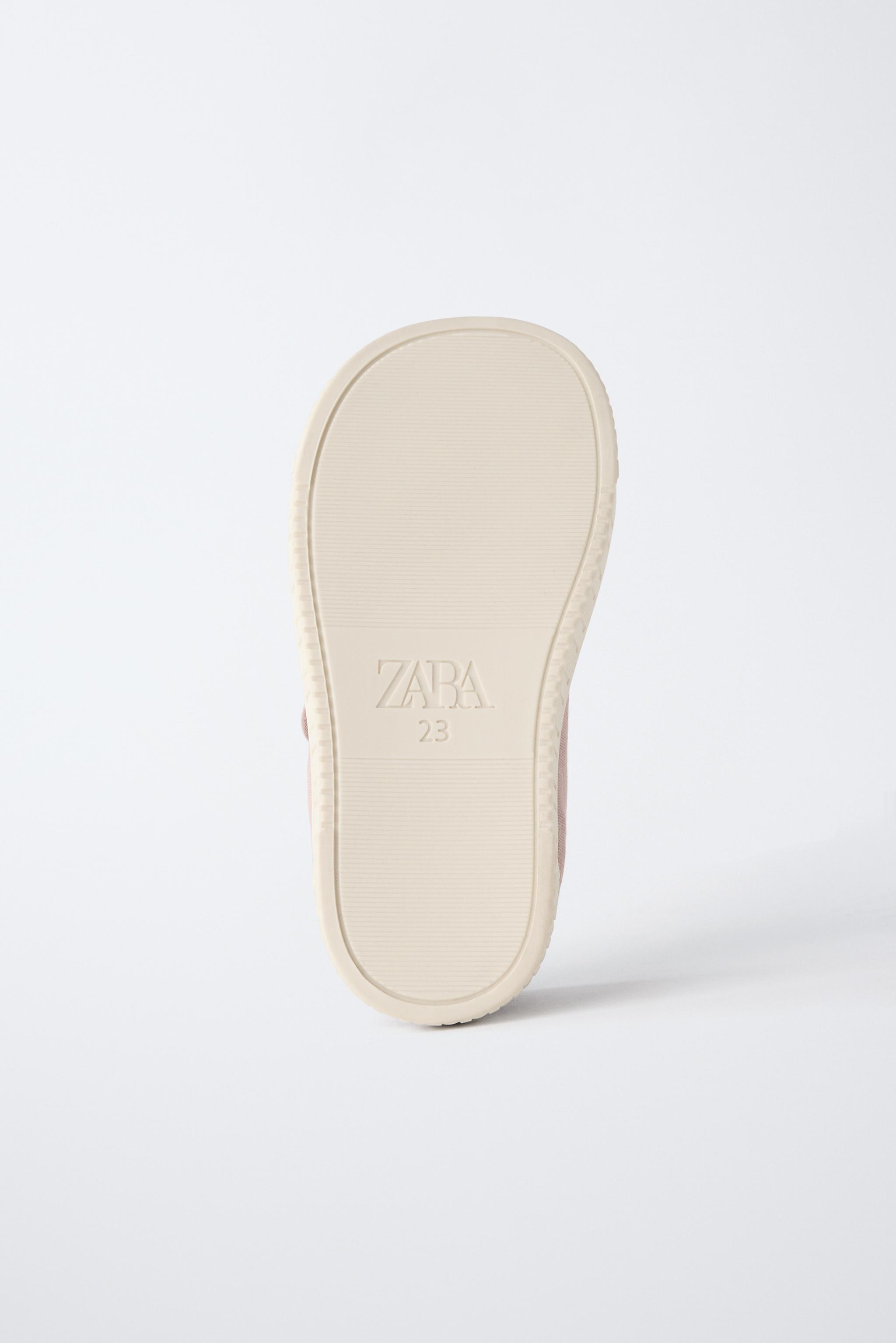 BAREFOOT SNEAKERS
