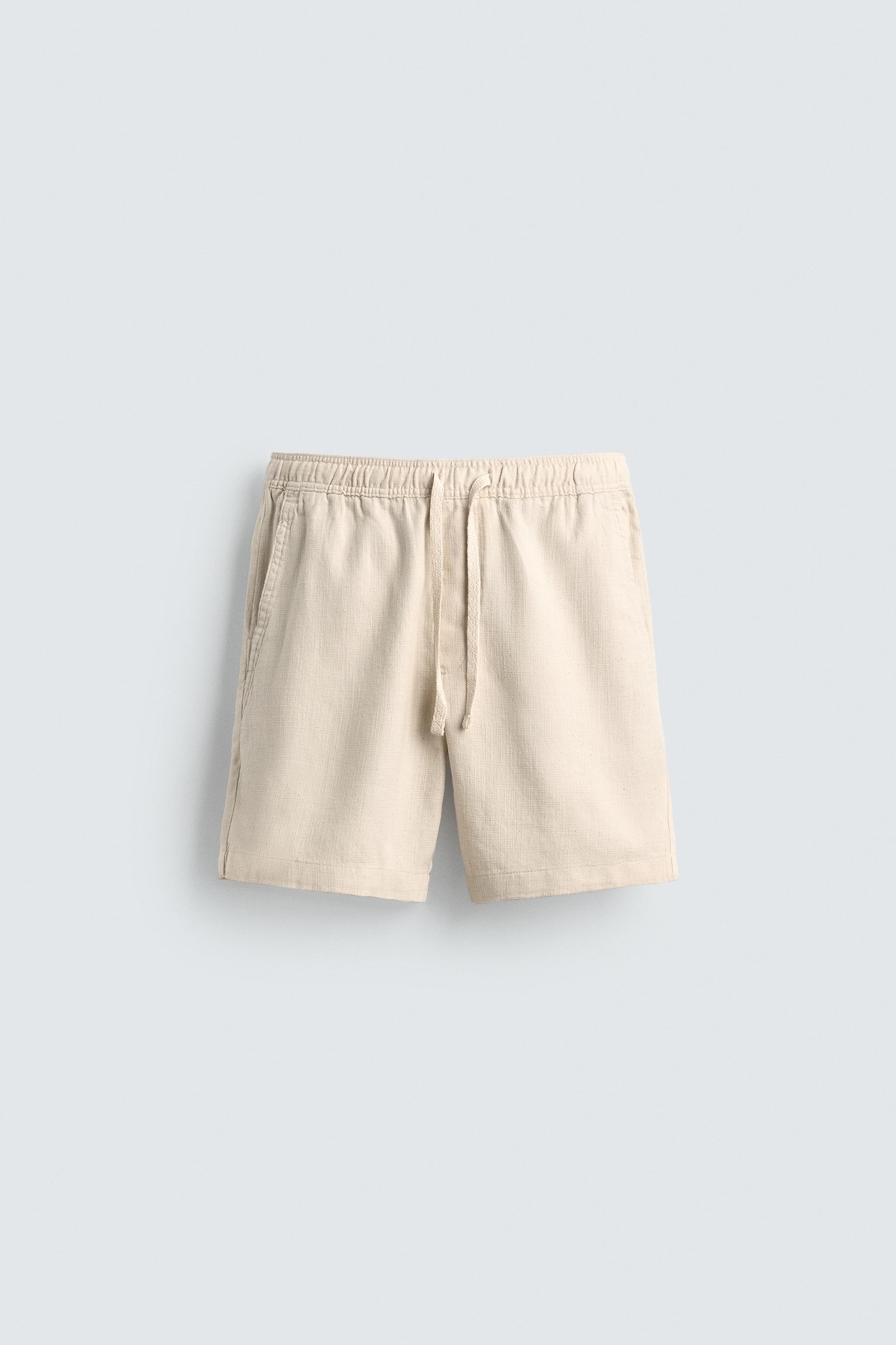SHORT REGULAR FIT STRUCTURÉ