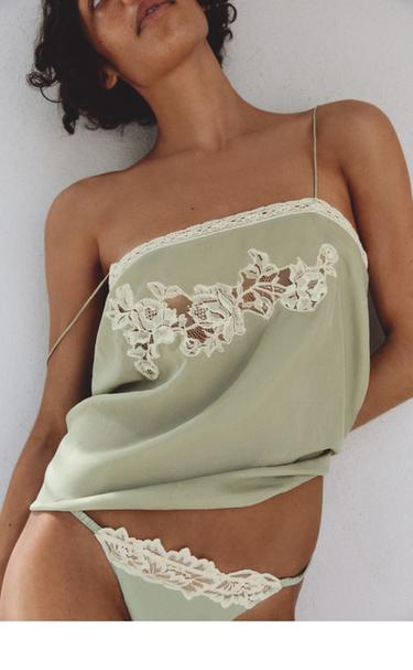TOP 100 % SOIE BRODERIE FLORALE - Vert d'eau de Zara