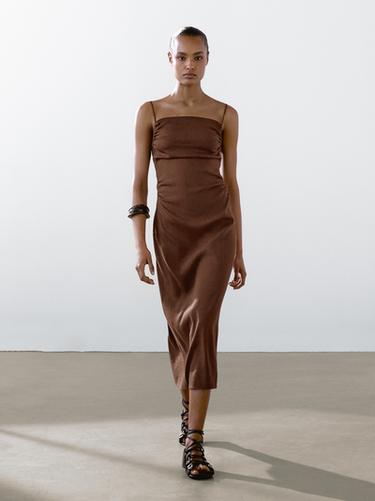 Vestido midi frunces mezcla lino - Visón vigoré de Zara