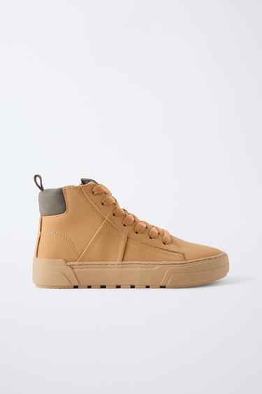 BOTA DEPORTIVA - Marrón de Zara