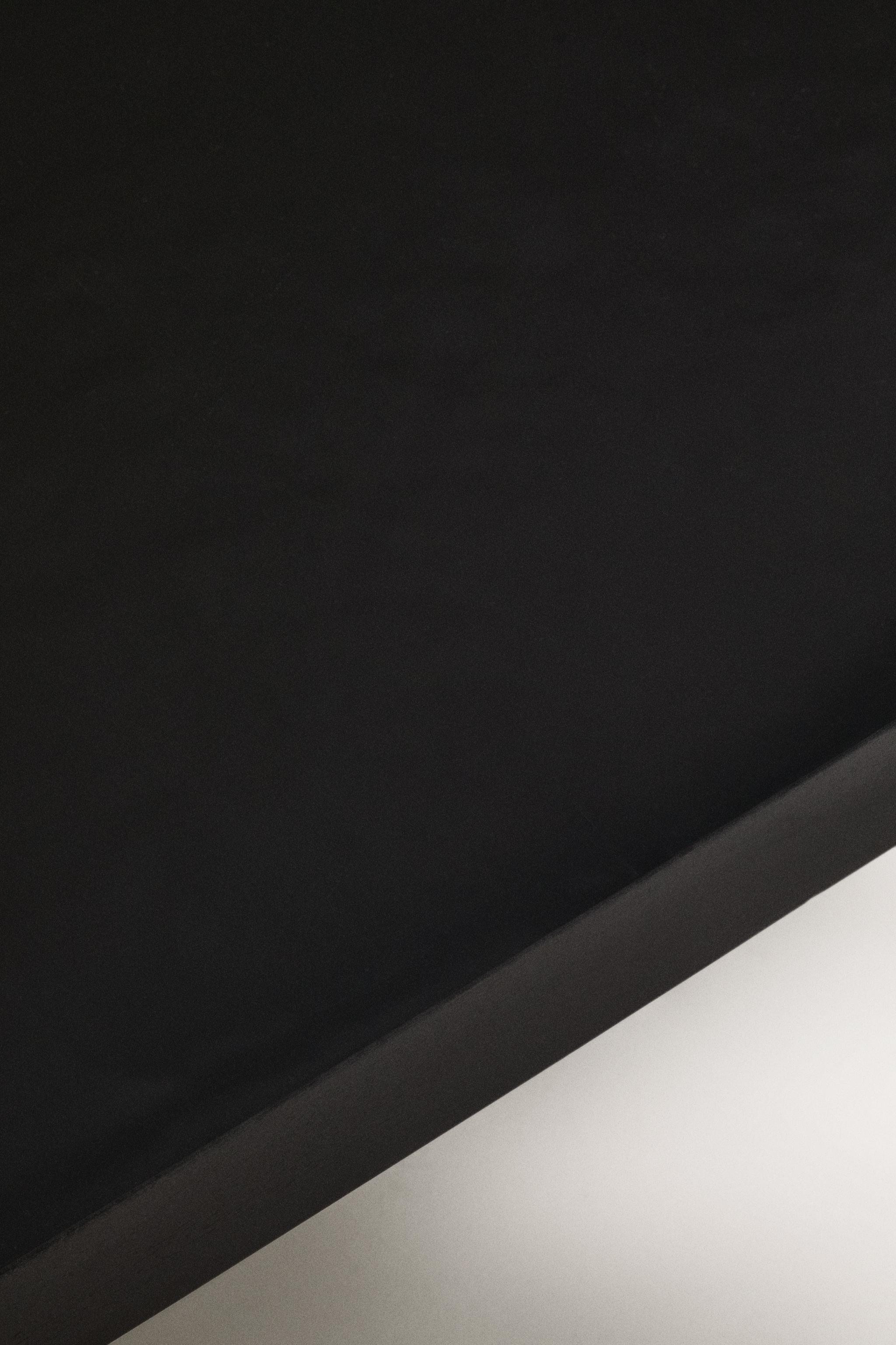 WOOD AND LEATHER COFFEE TABLE